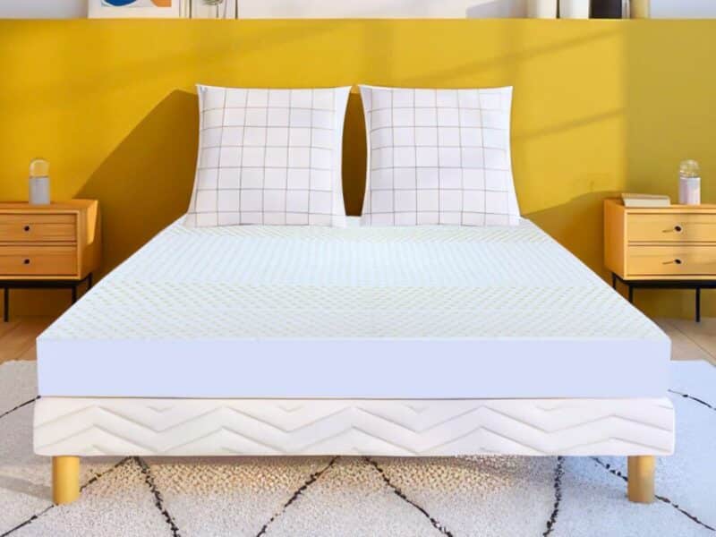 Matelas Vitafoam chambre décoration bois moderne sommeil couche supérieure viscoélastique Madagascar